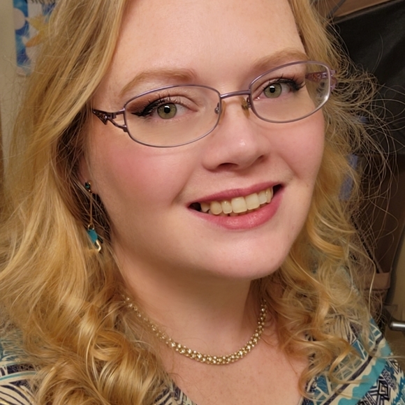 Meet your Posh Ambassador, Jessica - Picture 5 of 7